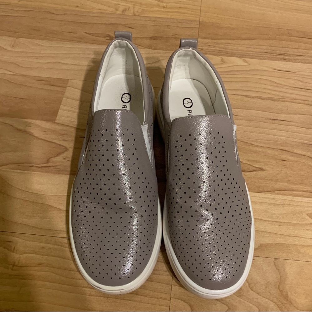 COPY - Light metallic loafers